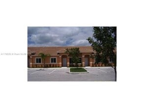 13236 Old Biscayne Dr in Miami, FL - Building Photo - Building Photo