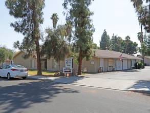 La Paz Apartments in Clovis, CA - Building Photo - Building Photo