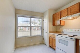 299 Raleigh Dr in Clarksville, TN - Building Photo - Building Photo