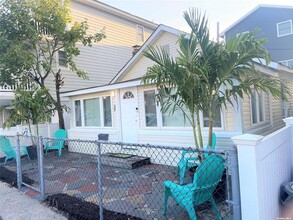 69 Tennessee Ave in Long Beach, NY - Building Photo - Building Photo