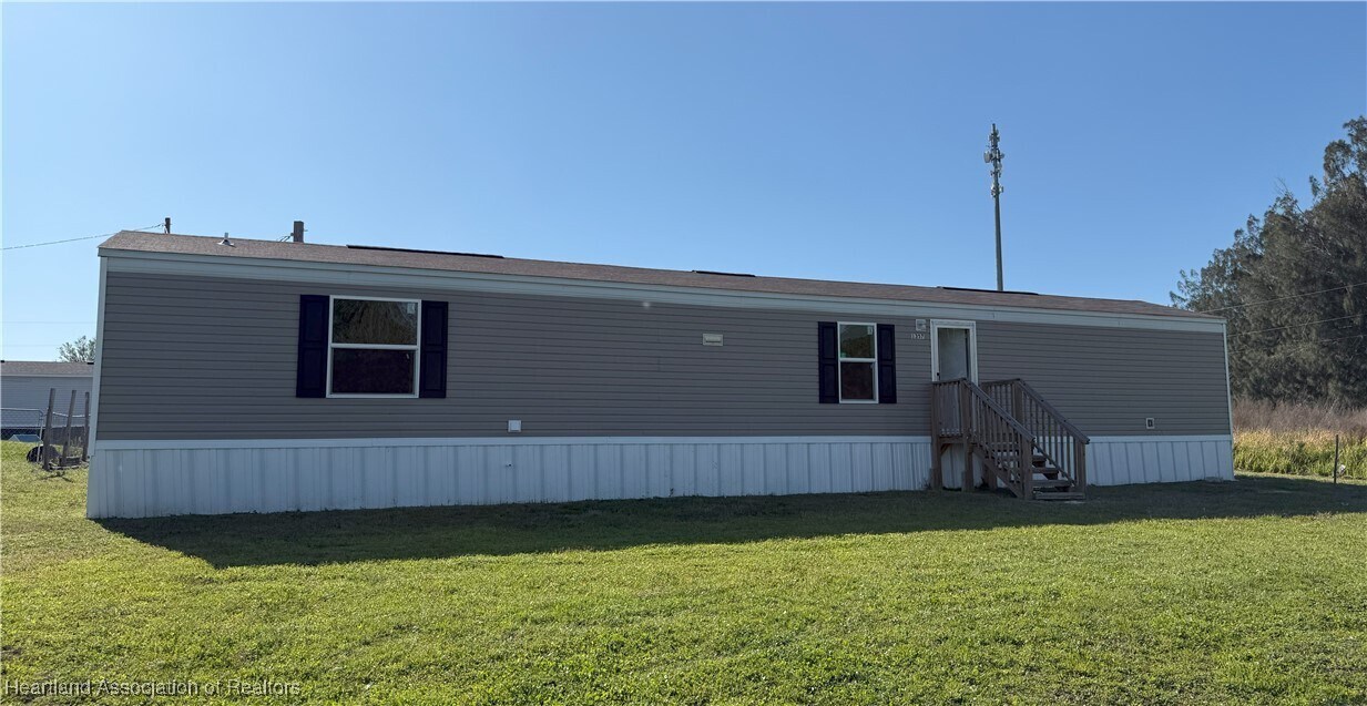 1357 Sparrow Rd in Wauchula, FL - Building Photo