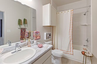 152 Northland in Kansas City, MO - Foto de edificio - Building Photo