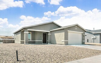 909 Villa Seca Dr in Horizon City, TX - Building Photo