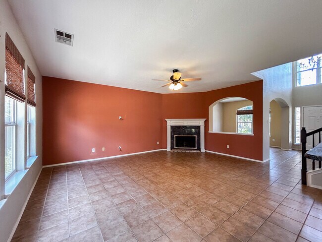 2216 Acorn Bend in Denton, TX - Building Photo - Building Photo