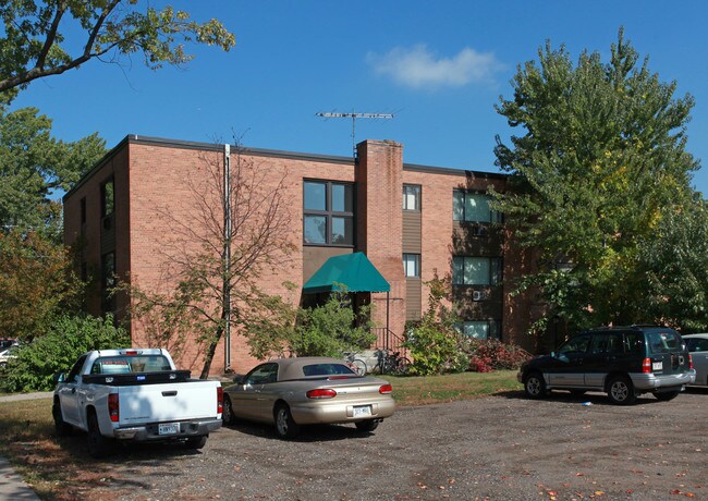 Dominion Apartments in River Falls, WI - Foto de edificio - Building Photo