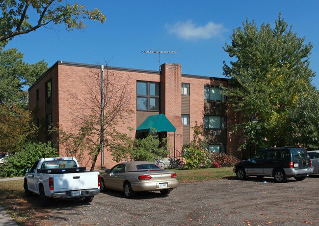 Dominion Apartments in River Falls, WI - Building Photo - Building Photo