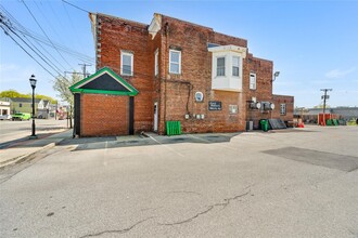 796 Main St in Arlington, NY - Building Photo - Building Photo