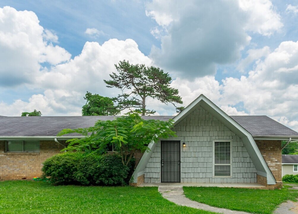 3976-3976 Arbor Pl Ln in Chattanooga, TN - Building Photo