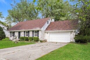 8123 Shottery Terrace in Indianapolis, IN - Building Photo