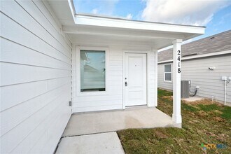 2418 Legends Crk in New Braunfels, TX - Building Photo - Building Photo