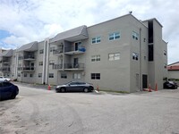 5100 SW 41st St in Hollywood, FL - Building Photo - Building Photo