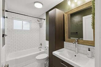 5614 Shoalwood Ave in Austin, TX - Building Photo - Building Photo