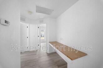 3213 17th St SW in Lehigh Acres, FL - Building Photo - Building Photo