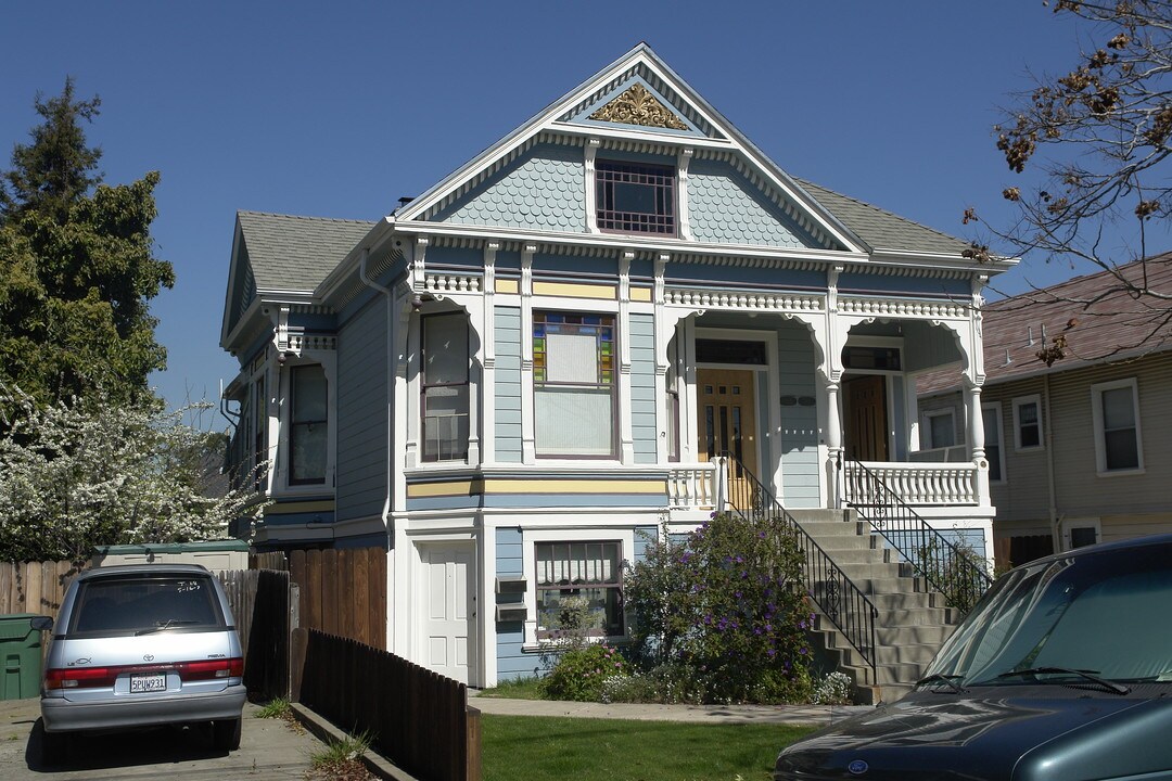 911-913 Taylor Ave in Alameda, CA - Foto de edificio