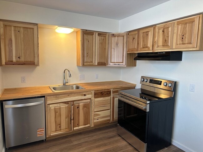 840 Moyer Ave in Youngstown, OH - Building Photo - Building Photo