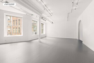 514 Broadway in New York, NY - Building Photo - Building Photo
