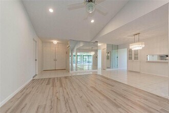 13257 Touchstone Pl in Palm Beach Gardens, FL - Foto de edificio - Building Photo