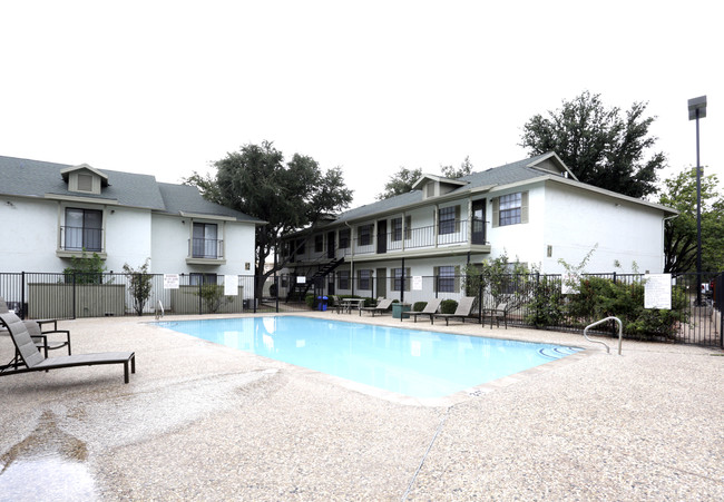 Rock Brook Apartments in San Angelo, TX - Building Photo - Building Photo