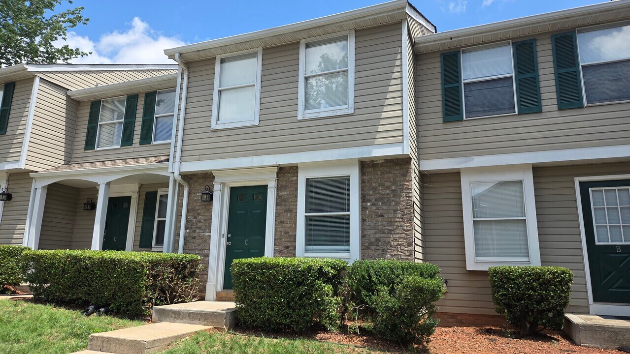 9628 Vinca Cir in Charlotte, NC - Foto de edificio