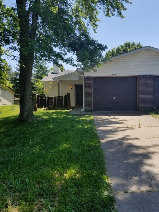 property at 4716 W Knox Dr