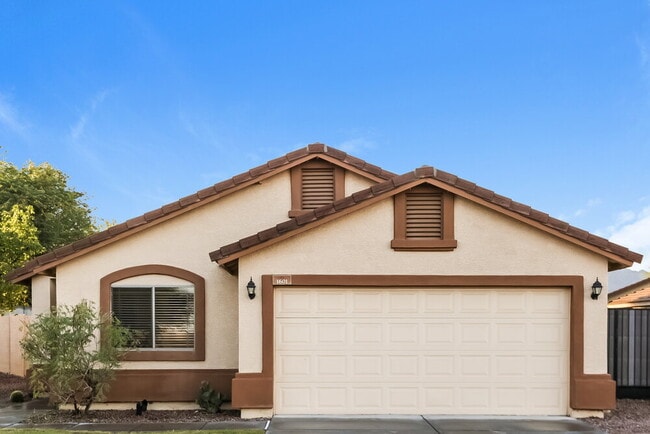 property at 1601 W Pollack St