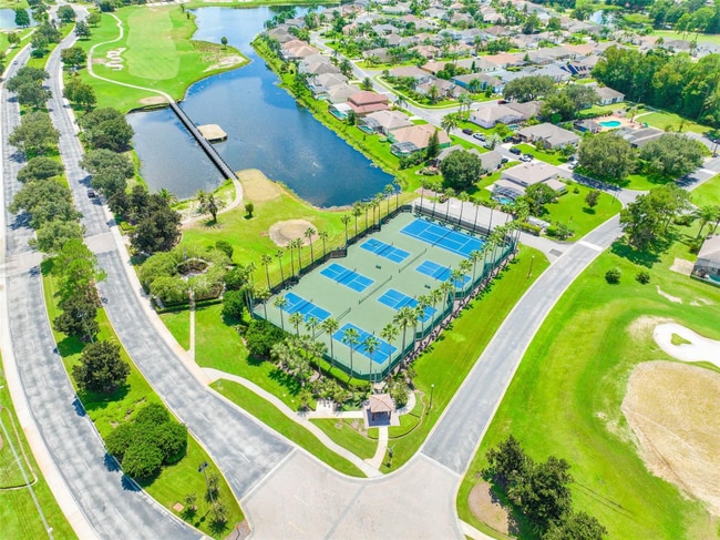 2 Eagle Ridge Dr in Davenport, FL - Building Photo - Building Photo
