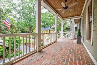 1076 Green St in Roswell, GA - Building Photo - Building Photo