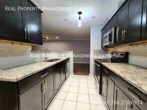 3707 Colony Crossing Dr in Charlotte, NC - Building Photo - Building Photo