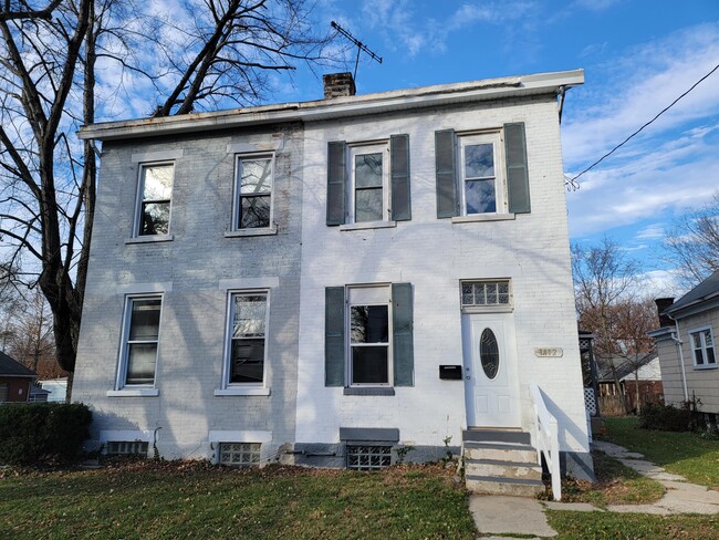 1412 Laidlaw Ave in Cincinnati, OH - Building Photo - Building Photo