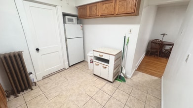 51 Russell Rd, Unit 1 in Albany, NY - Building Photo - Building Photo