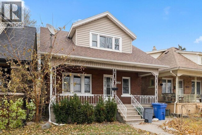 1060 Lawrence Rd in Windsor, ON - Building Photo - Building Photo