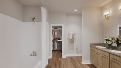 Willow Brook Townhomes in Bossier City, LA - Building Photo - Building Photo