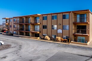 Prospect Hills Apartments in Topeka, KS - Building Photo