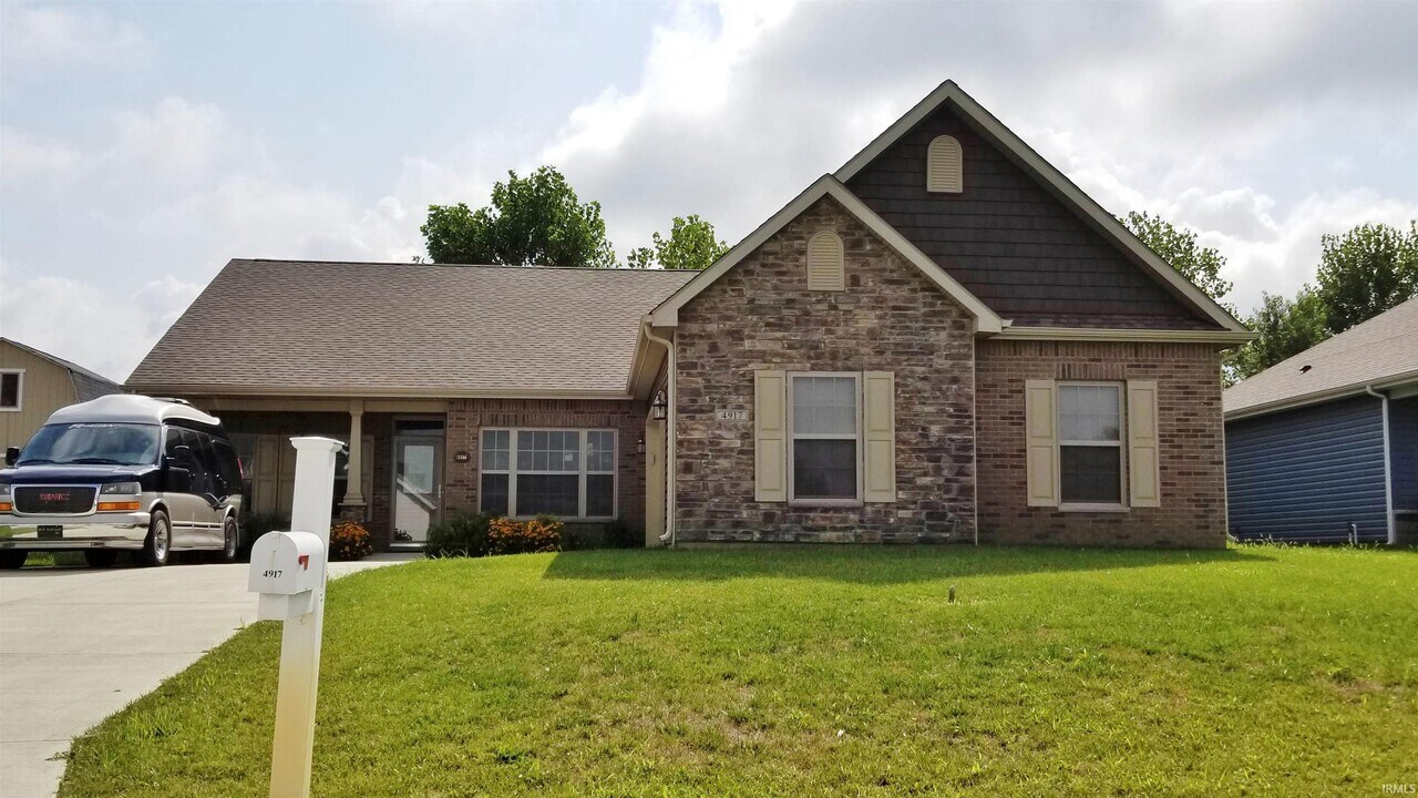 4917 Leicester Way in West Lafayette, IN - Building Photo