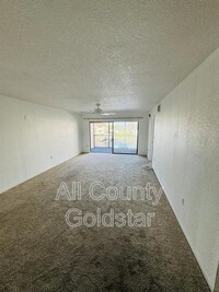 327 Coledway Dr in Punta Gorda, FL - Foto de edificio - Building Photo