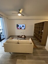 730 NE 1st Pl, Unit S2 in Hialeah, FL - Building Photo - Building Photo