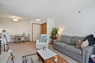 433 S 7th St in Minneapolis, MN - Building Photo - Building Photo