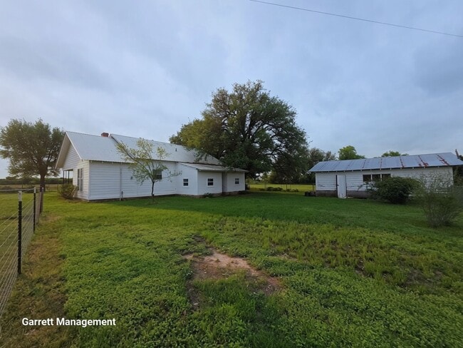 337 County Rd 2435 in Lometa, TX - Building Photo - Building Photo