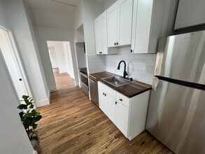 Adams Apartments in Tacoma, WA - Building Photo - Interior Photo