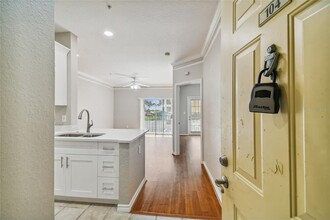4307 Bayside Village Dr in Tampa, FL - Building Photo - Building Photo