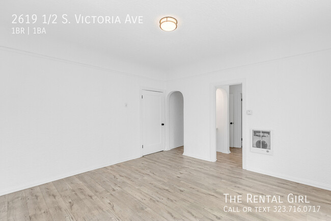 2619 1/2 S Victoria Ave in Los Angeles, CA - Building Photo - Building Photo