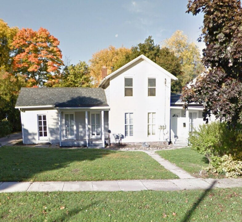 1115 N Capitol Ave in Lansing, MI - Building Photo