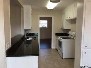 1101 Balmoral Dr in Tyler, TX - Building Photo - Building Photo