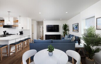 2-502 38th St in Newport Beach, CA - Building Photo - Building Photo