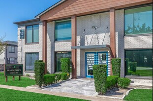 Campbell Grove Apartments in Houston, TX - Building Photo