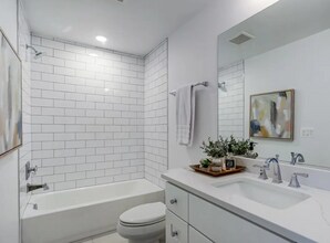 1001 Bryant St NE, Unit 12 in Washington, DC - Building Photo - Building Photo