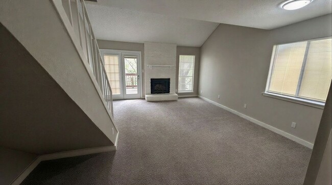 1711 Burton Dr in Austin, TX - Building Photo - Building Photo