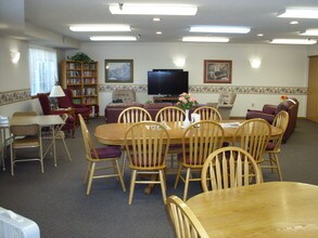 1264 County Rd PH in Onalaska, WI - Foto de edificio - Building Photo