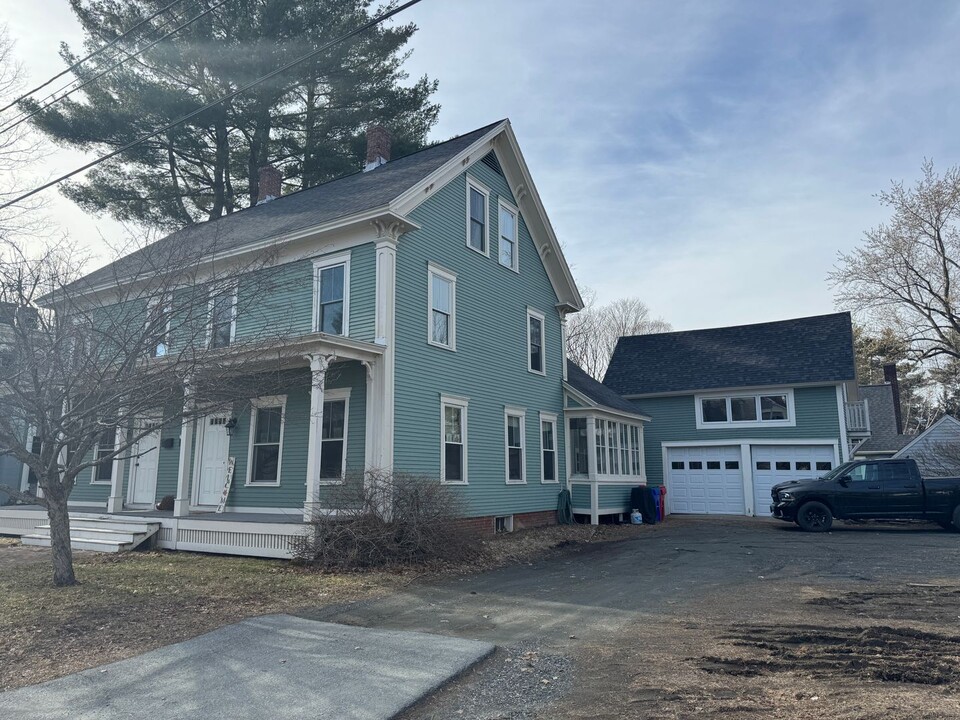 5-7 Abbott St in Lebanon, NH - Building Photo
