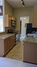 1100 Harrington Ave NE, Unit 309 in Renton, WA - Building Photo - Building Photo